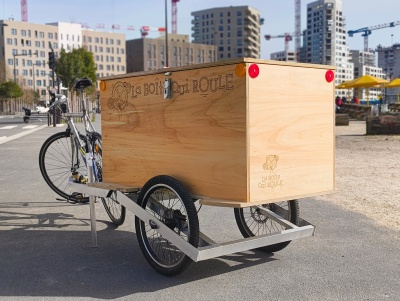 Caisse suspendue nue